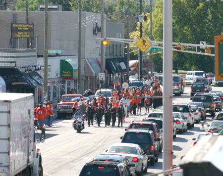 BRHS Homecoming Parade coming around the corner