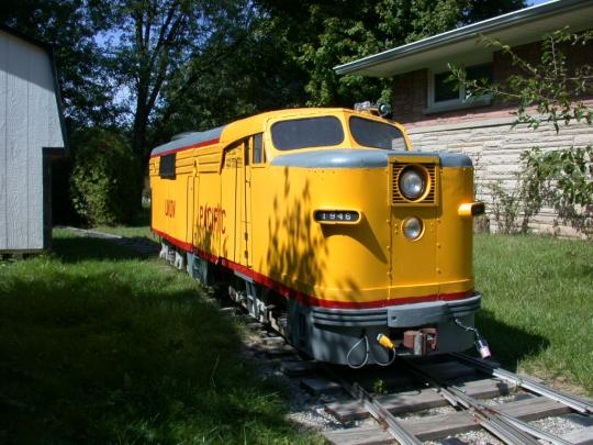 My Friend's Latest Diesel Engine - built from scratch (scale: about 4 feet tall)