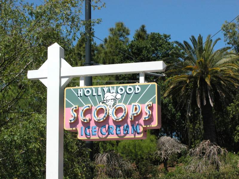 Hollywood Scoops sign